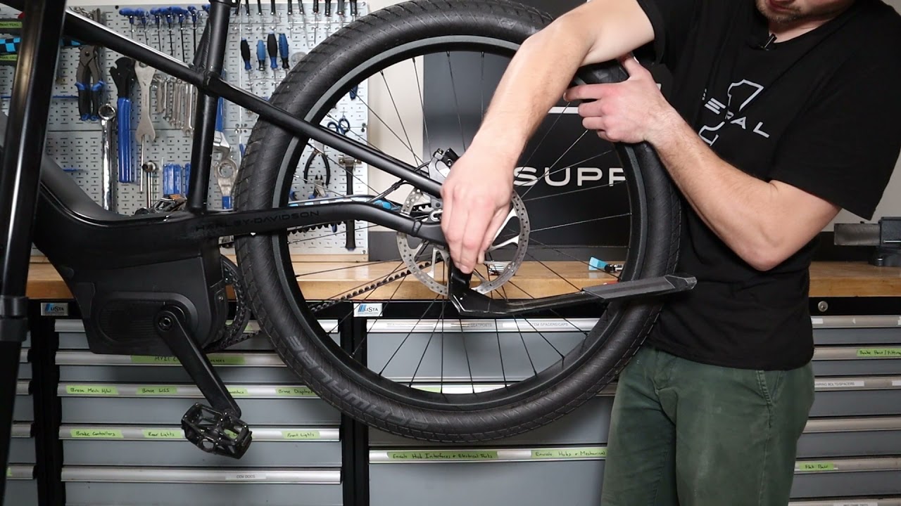 How to Remove and Install the Wheels