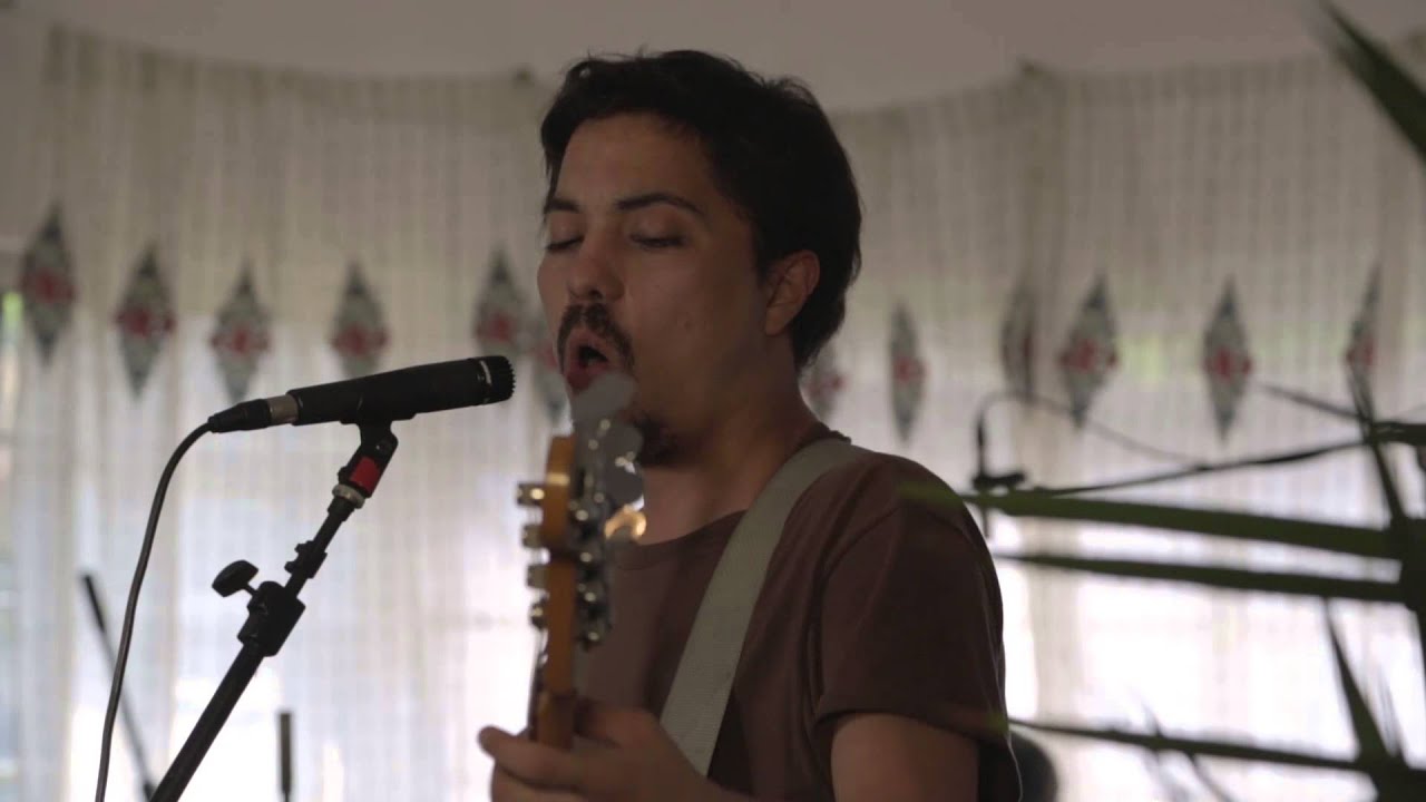 Medio Hermano En Vivo en Casa Austria
