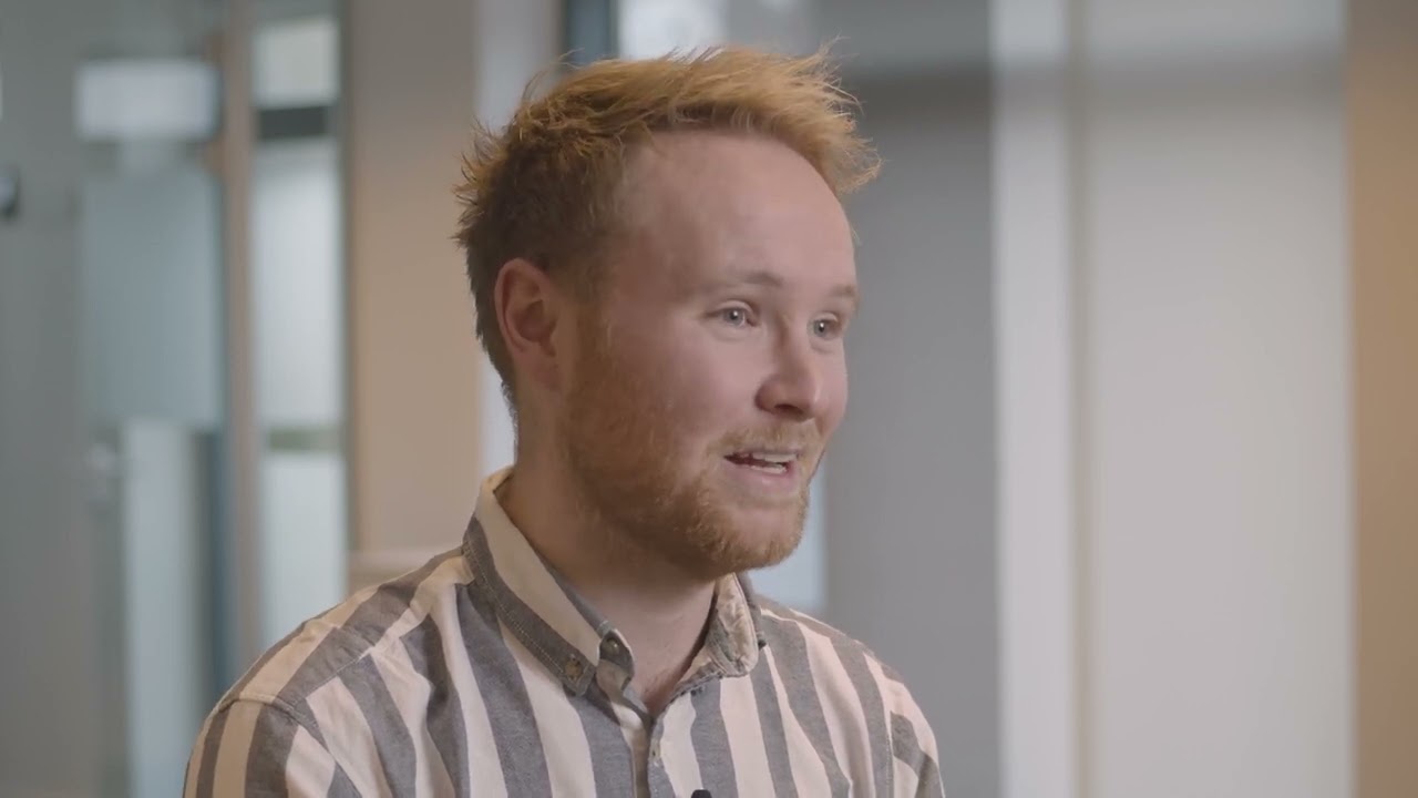 Mød en færdiguddannet - Niels har læst til finansbachelor på UCN