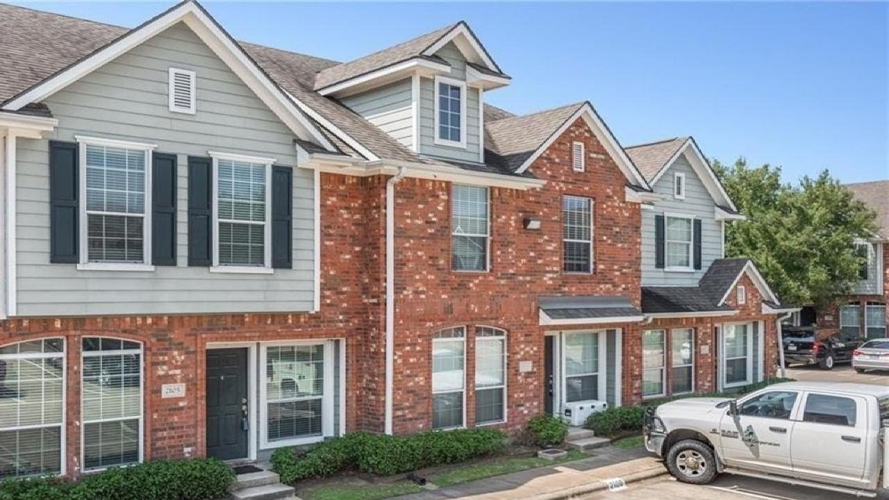 1001 Krenek Tap Road unit: 2105, College Station, TX Presented by Ashley Childs.