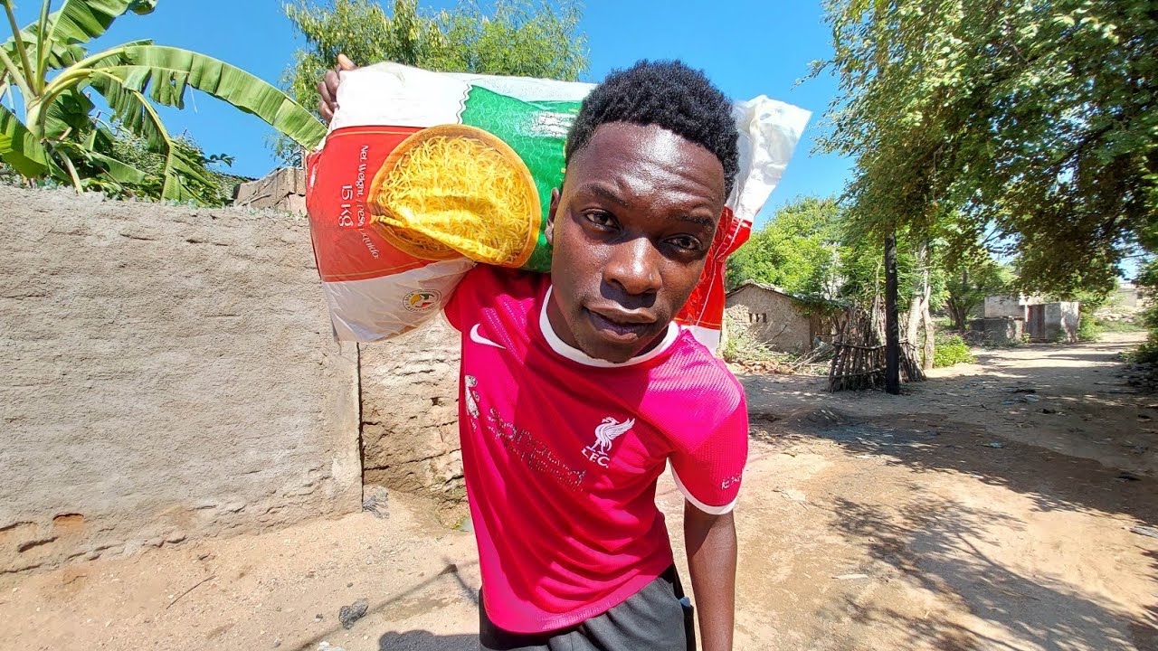 Comprei SACO de ESPARGUETE por $76 Reais no Maior Mercado da CIDADE DE TETE em Moçambique