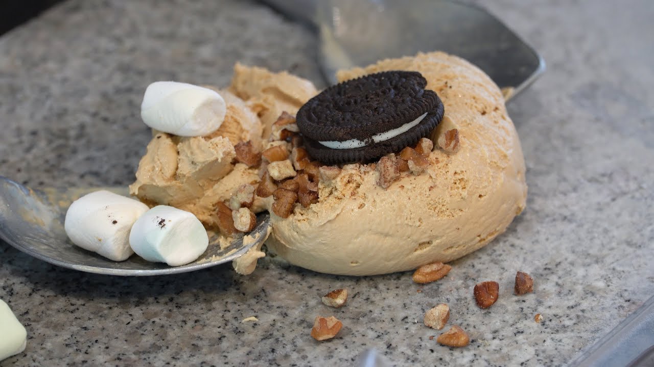 돌판 아이스크림 콜드스톤 / Cold Stone Ice Cream in Seoul - Korean Street Food / 酷聖石冰淇淋 - 韓國
