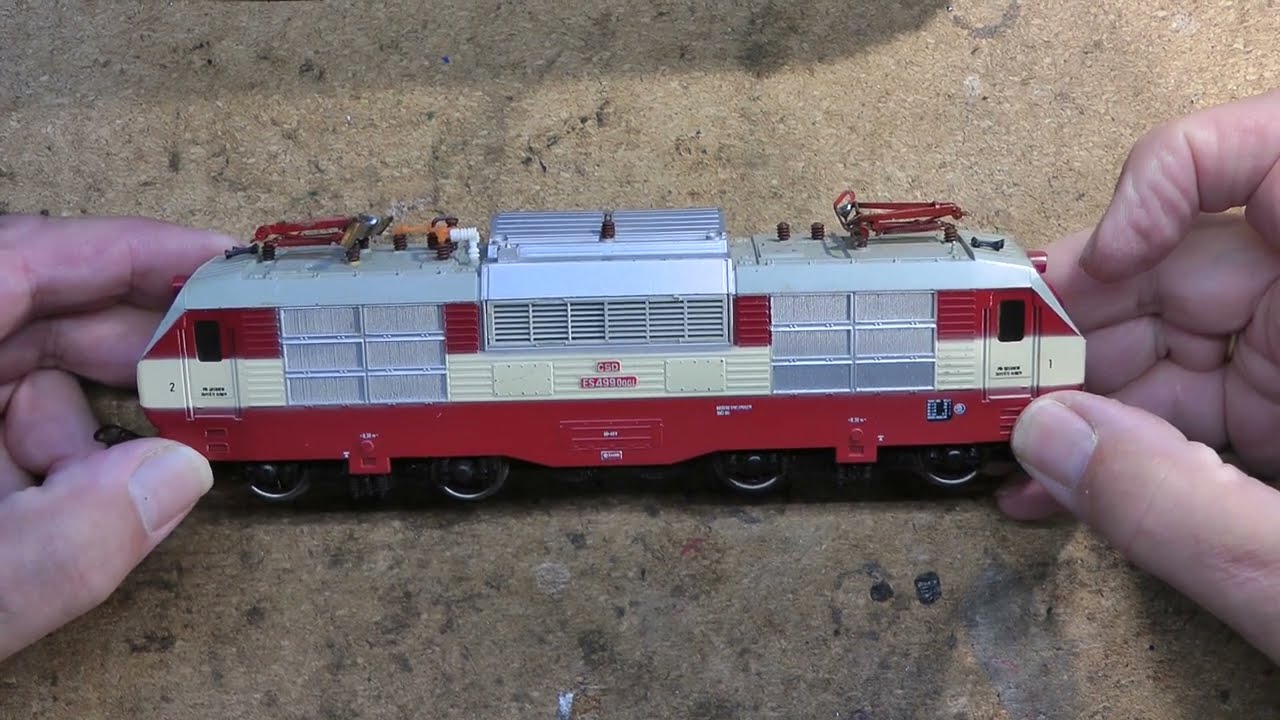 Wolfgangs Märklin Modellbahn Piko E 499 2 wird Digital mit Führerstand und LEDs