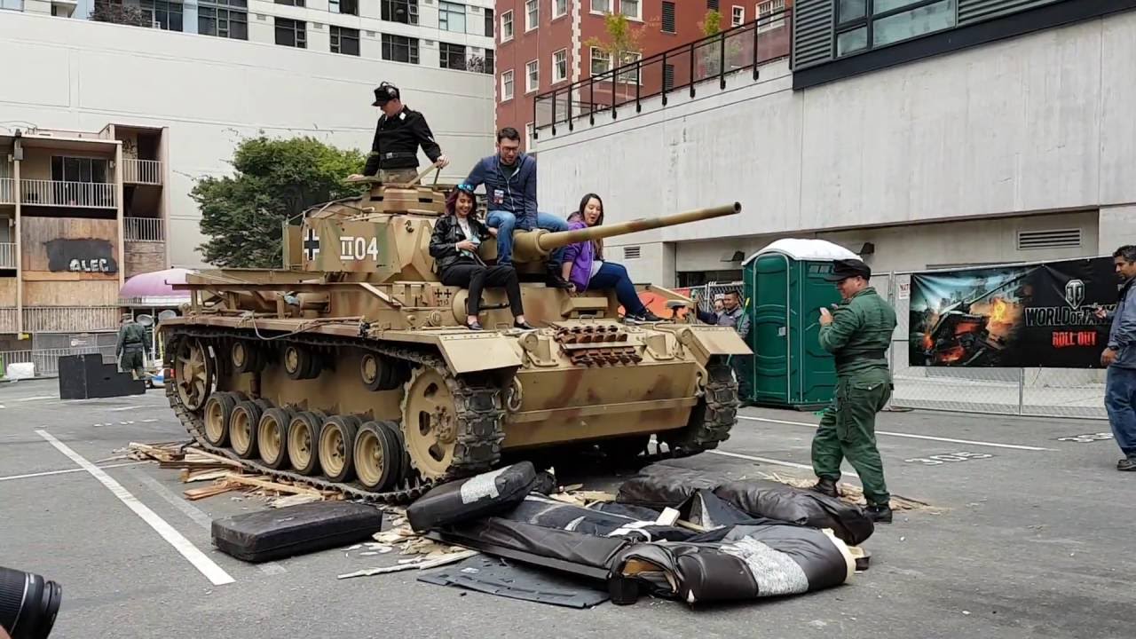 Panzer III crushing a couch at PAX West 2016