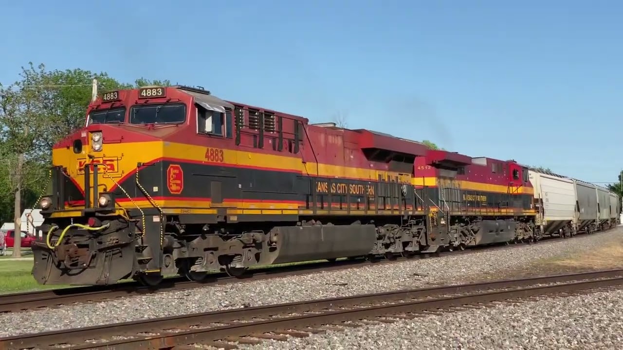(CP 8821 Beautiful P5) CPKC Mexico Subdivision/NS St. Louis District action in Mid-Missouri