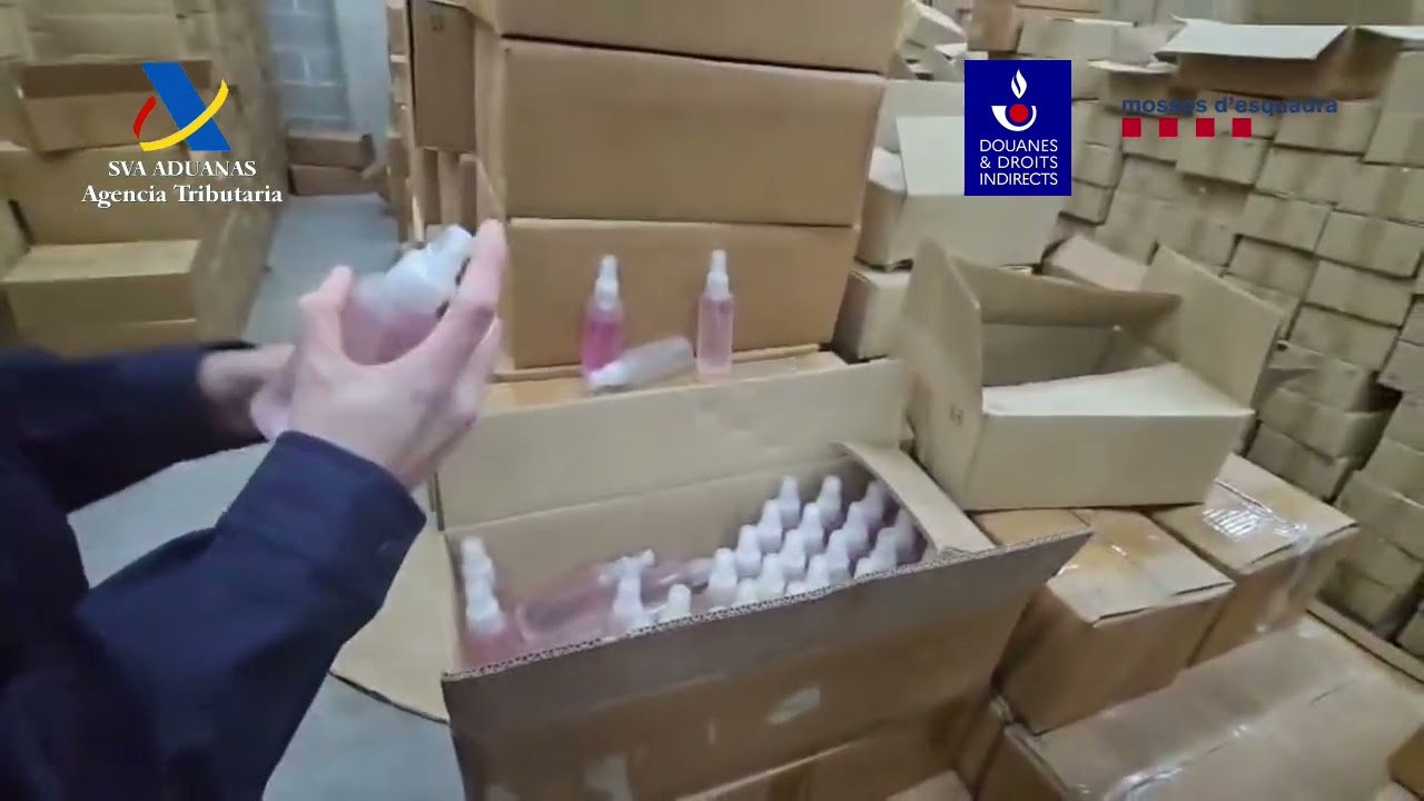 Desmantelada en Cataluña una 'macrofábrica' de perfumes falsos y su red de almacenamiento