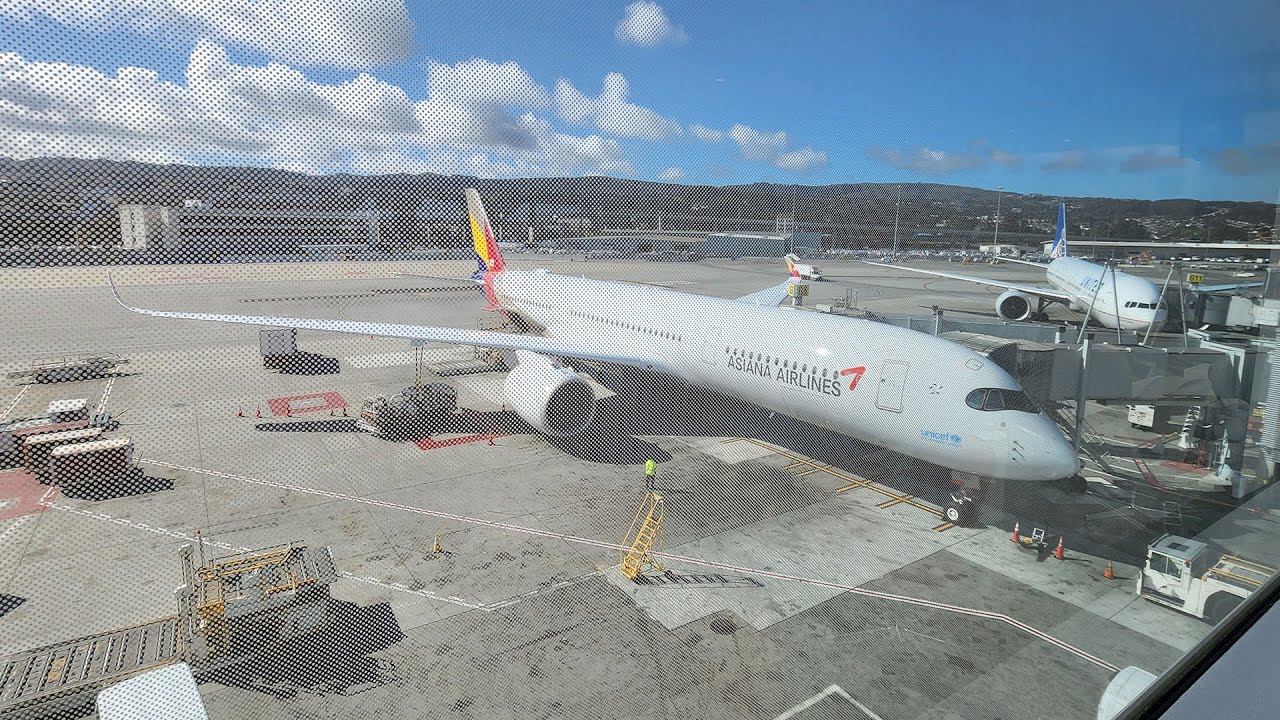 • Flight View • Asiana airlines OZ215 A350-941 (San Francisco - Seoul Incheon)
