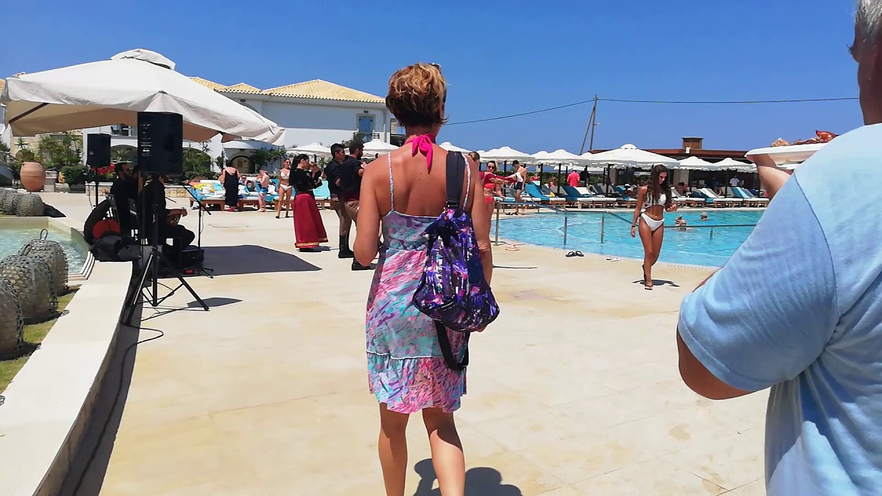 Mitsis Laguna Resort&Spa - Cretan dance