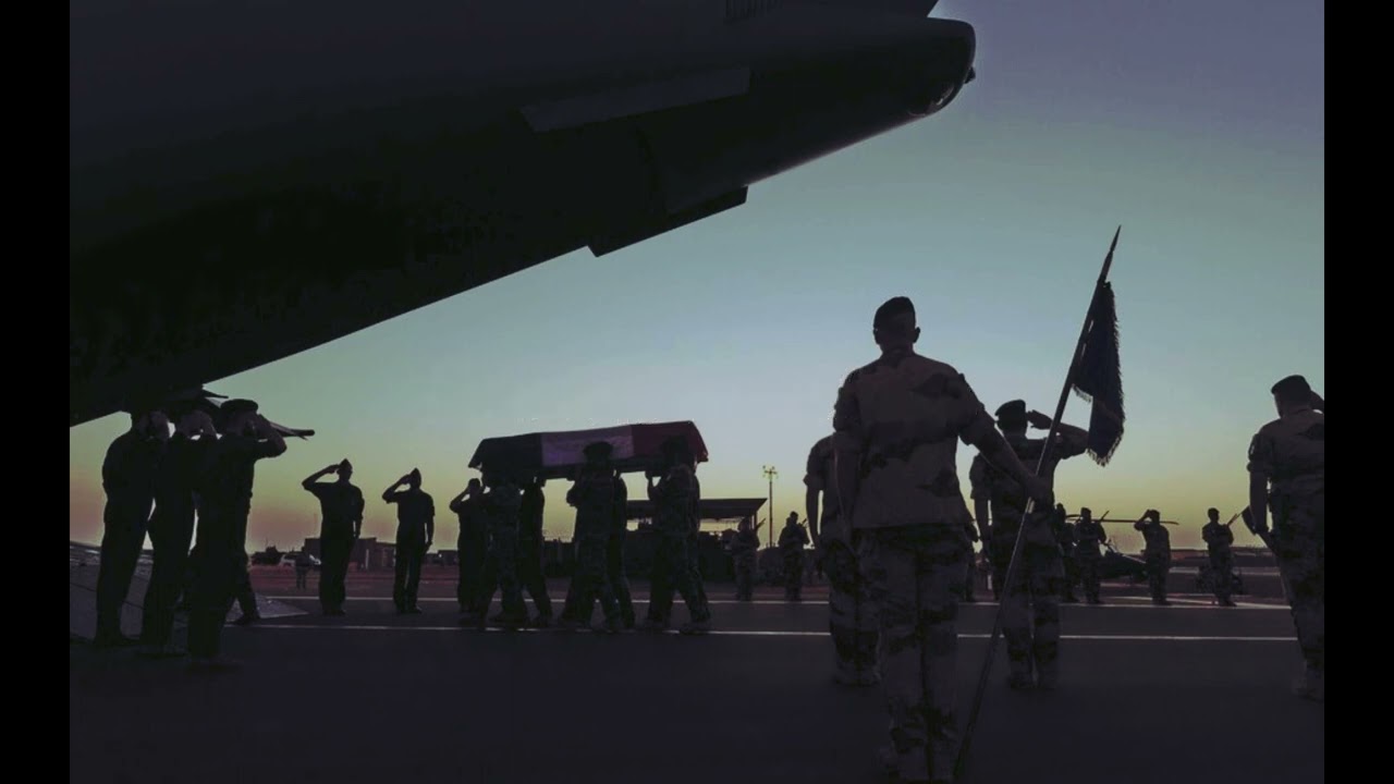 Loin de chez nous - chant parachutiste