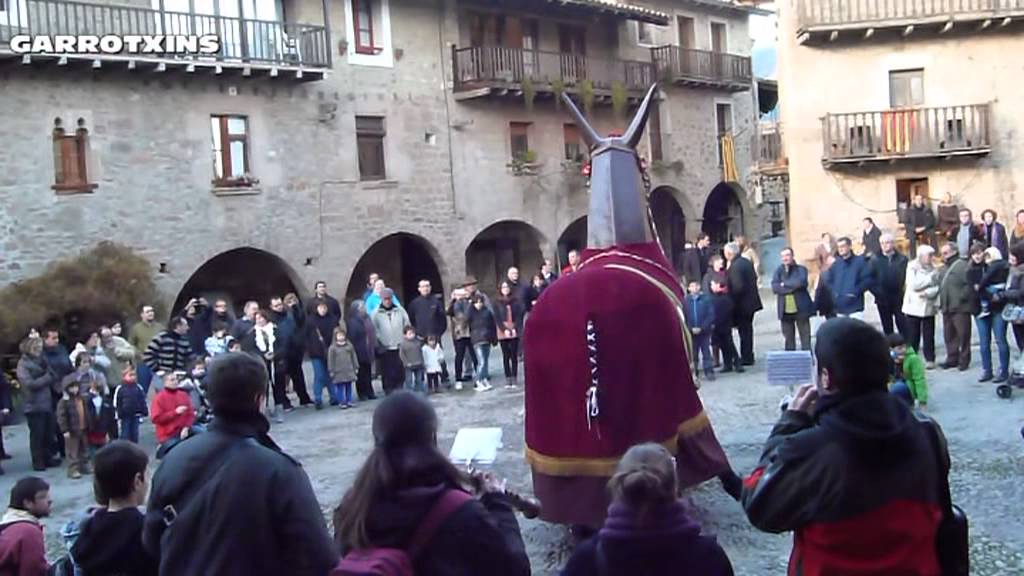 Santa Pau Fira de Sant Antoni la Mulassa i el bou de Valls i en Batoies i les perdius de Batet de la Serra
