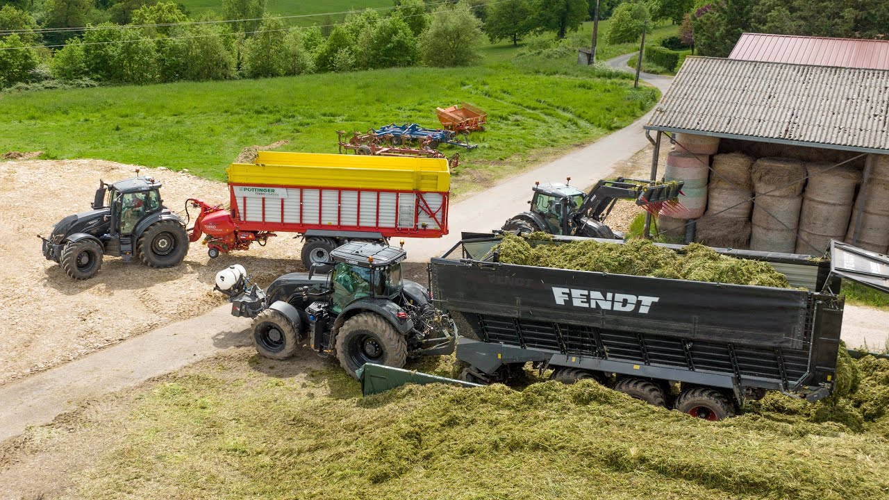 ⚫️FENDT TIGO XR90 Black dans une ferme 100% VALTRA NOIR ⚫️ ENSILAGE  2023