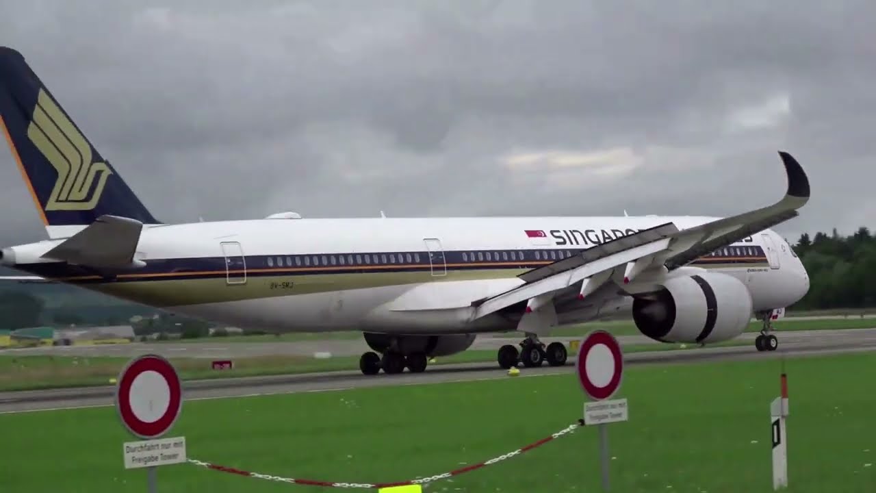 SINGAPORE AIRLINES A350-941 (4K) 9V-SMJ
