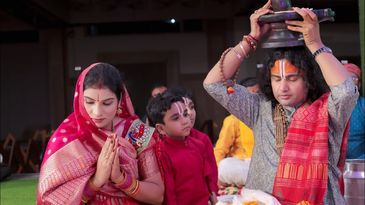 भगवान कितने होते हैं एक या 33 करोड़। हिंदू लोग जरूर सुनें वरना कभी नहीं जान पाएंगे सच।अनिरुद्धाचार्य