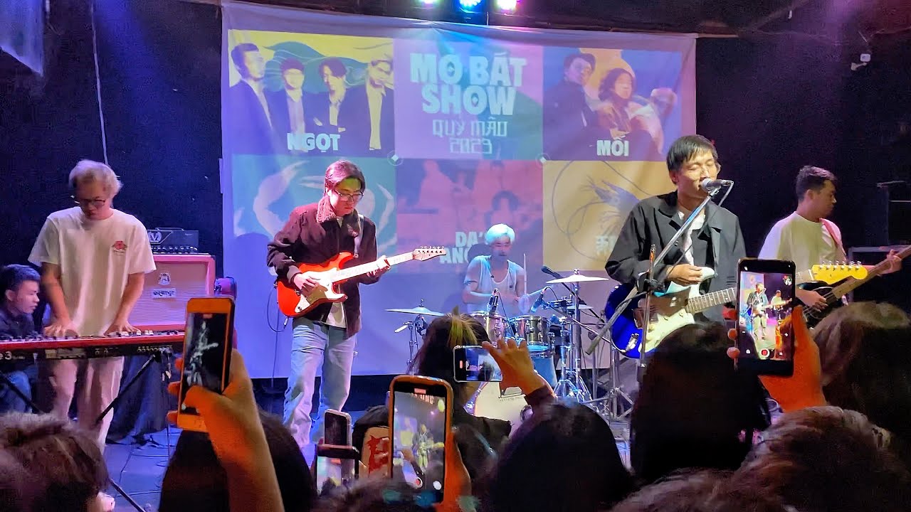 230201 Ngọt - Em Trong Đầu @ Hanoi Rock City
