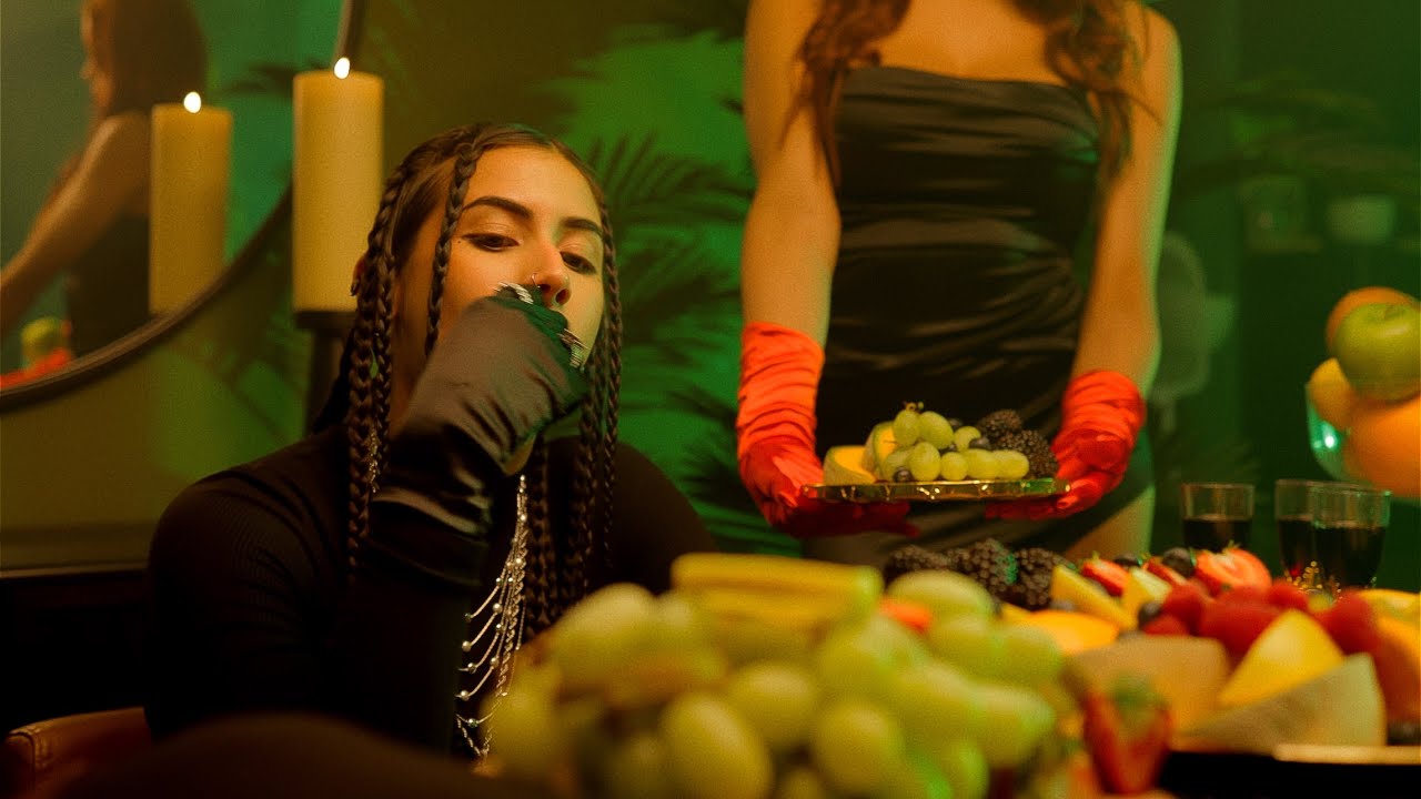 JENN - BOMBOM (Official Video)