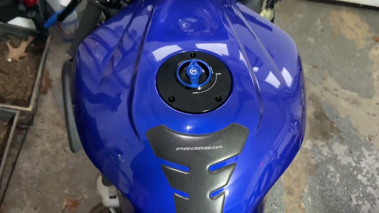 MC Motoparts Quick Release Gas Cap Review and Install Yamaha R6 ​⁠​⁠@top-velocity