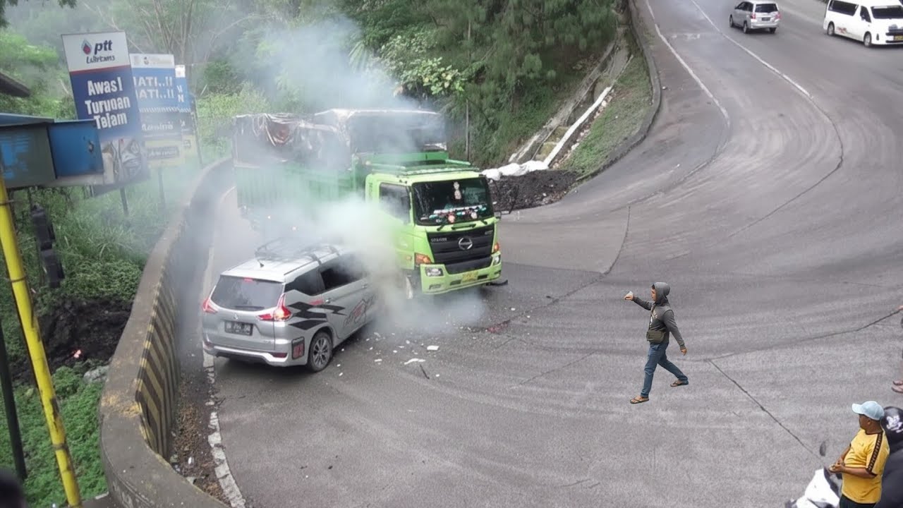 PENUH EMOSI‼️PKJR AUTO NGAMUK, Menit Menit M3ng3rikan Terjadi Di Tanjakan Sitinjau Lauik,