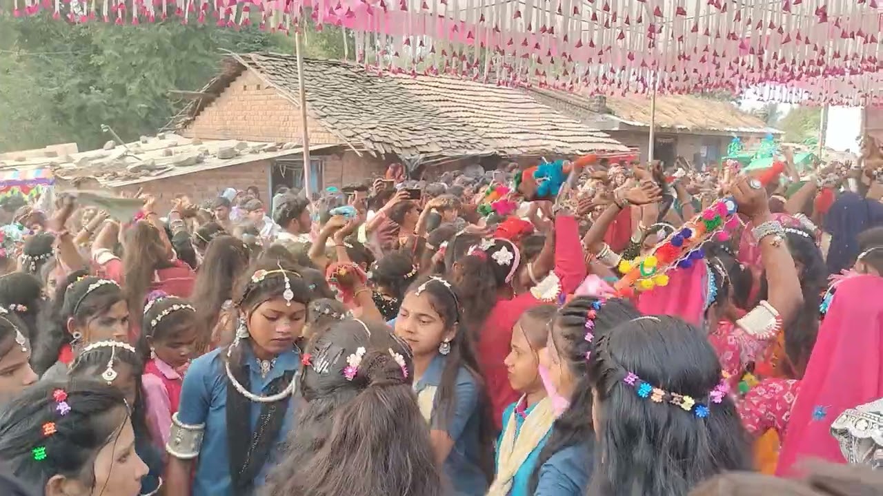 ऐसा धमाका देखने के लिए चैनल 🥰को सब्सक्राइब पर वीडियो 🧚‍♀️को लाइक कर देना 👑जोहार बैंड का फूल✌🏻 धमाका 