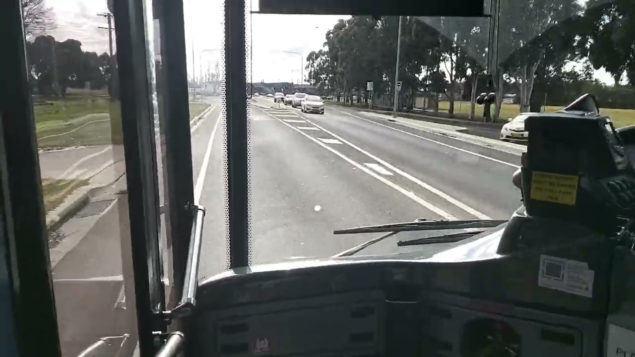 Orange Buslines 13 Volvo B8RLE Euro 5/Bustech VST