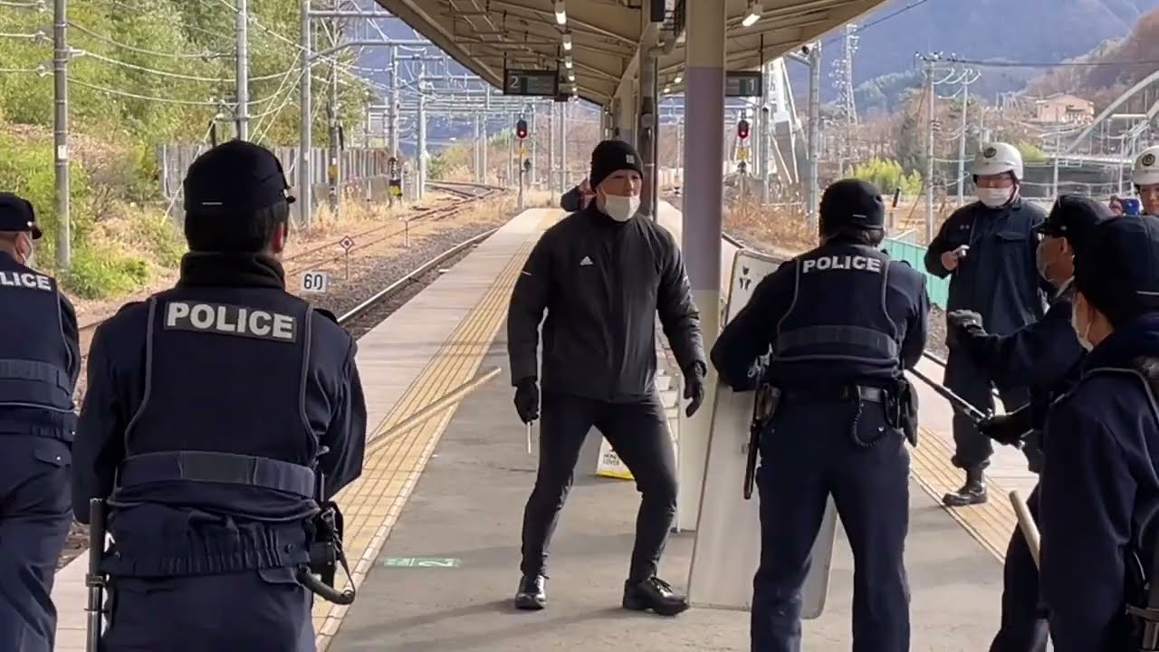 《訓練》JR長野原草津口駅でテロ訓練（群馬・長野原町）