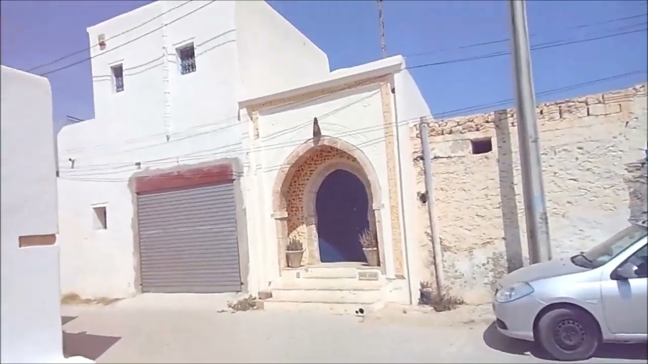 Djerba Hood à Erriadh .