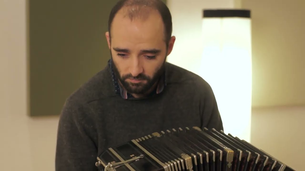 LA ULTIMA CURDA (A. Troilo) - Arrangement B. Fingas - Bandoneon solo: Santiago Segret
