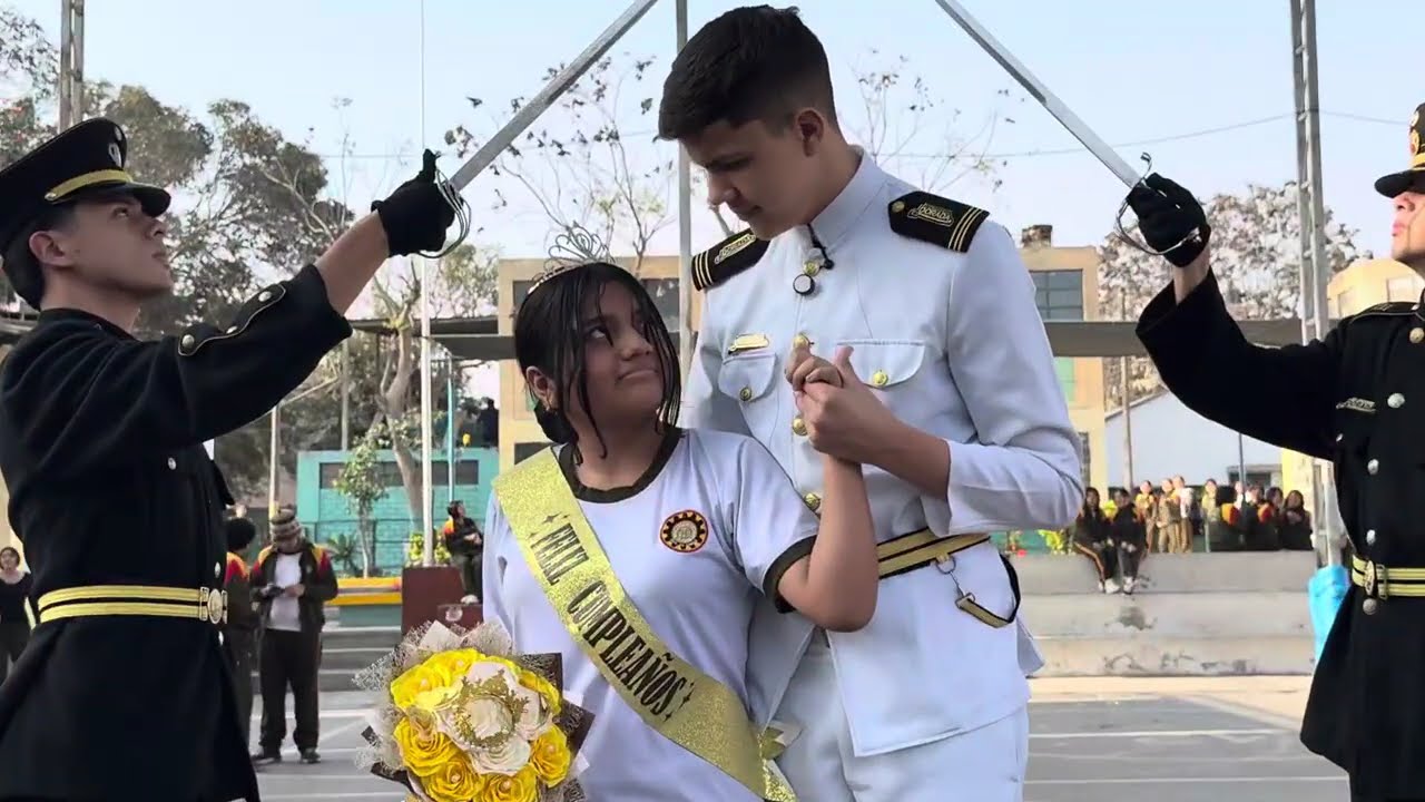 Sorpresa para Sarahí en su colegio franz tamayo solares en comas