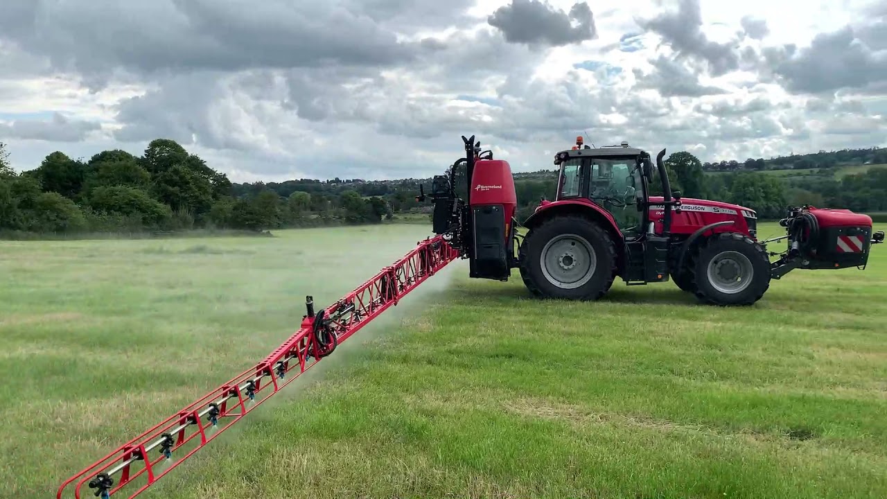 C&O Tractors Kverneland Sprayer and Spreader demo day - Wiltshire