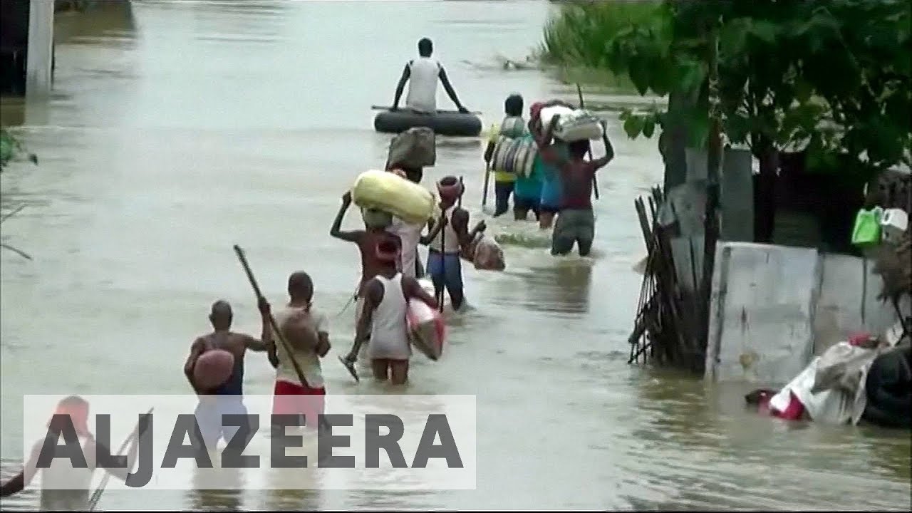 India's Mumbai paralysed by deadly floods