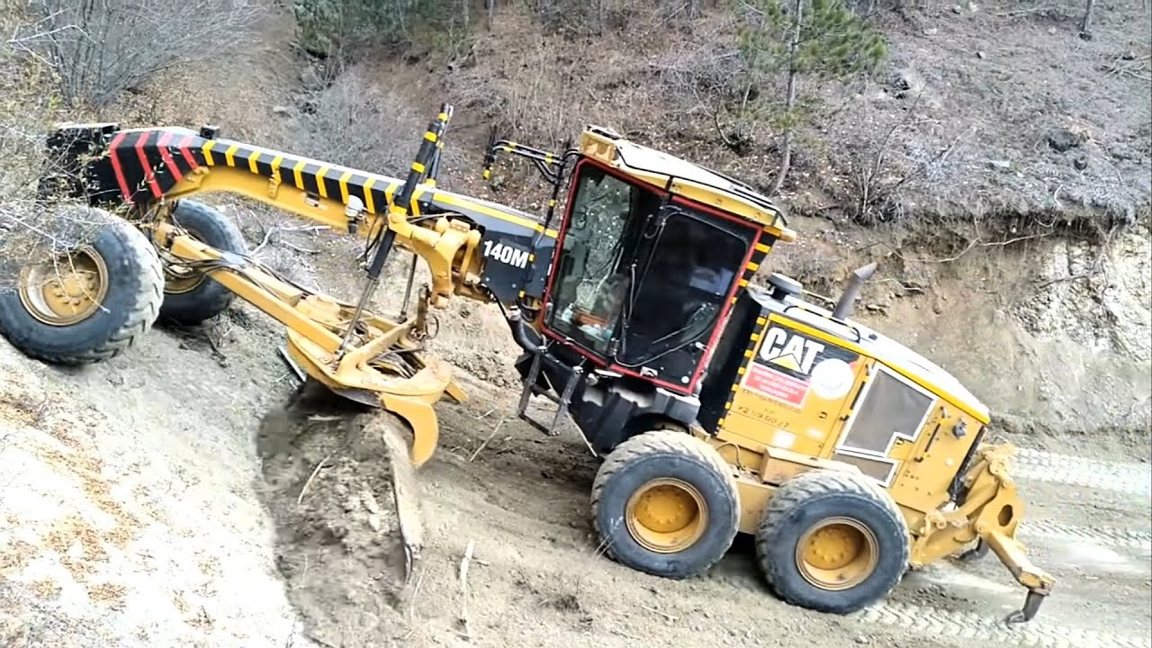 CAT 140M KAYA CANAVARI~ROCK MONSTER~DEVRİLEN AĞAÇ YOUMUZU KAPATTI-#grader #keşfet #nasılyapılır