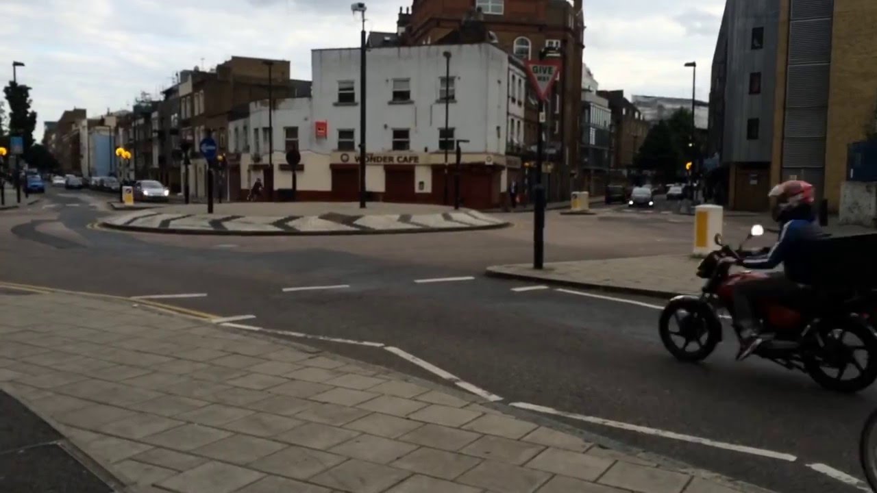 Benwell Rd x Hornsey Rd - traffic timelapse