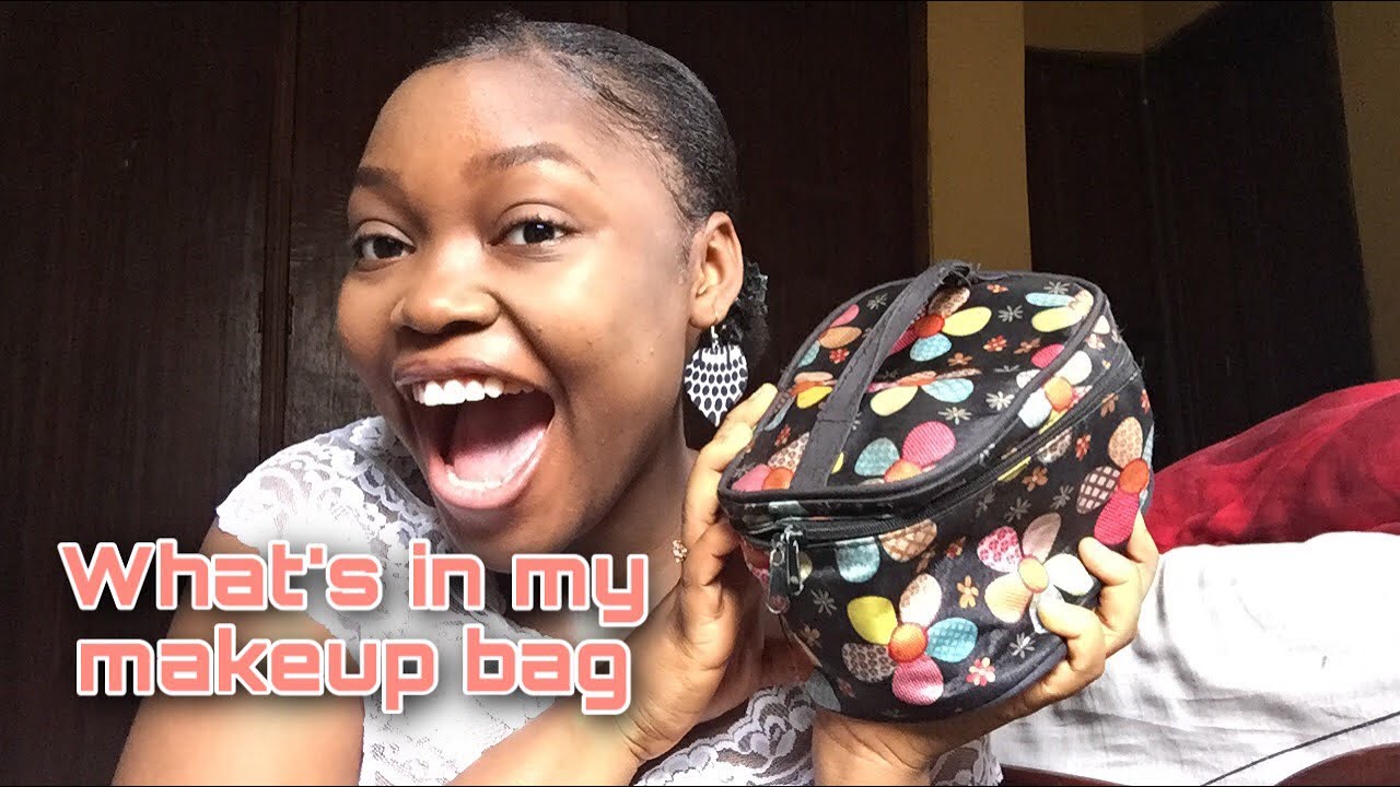 WHAT'S INSIDE MY OUTDATED AND UGLY MAKEUP BAG