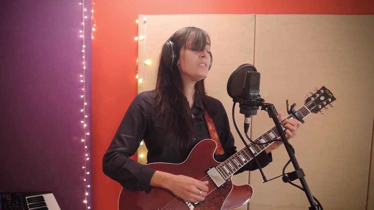 Emilia Inclán - Fantasma (Gustavo Cerati)