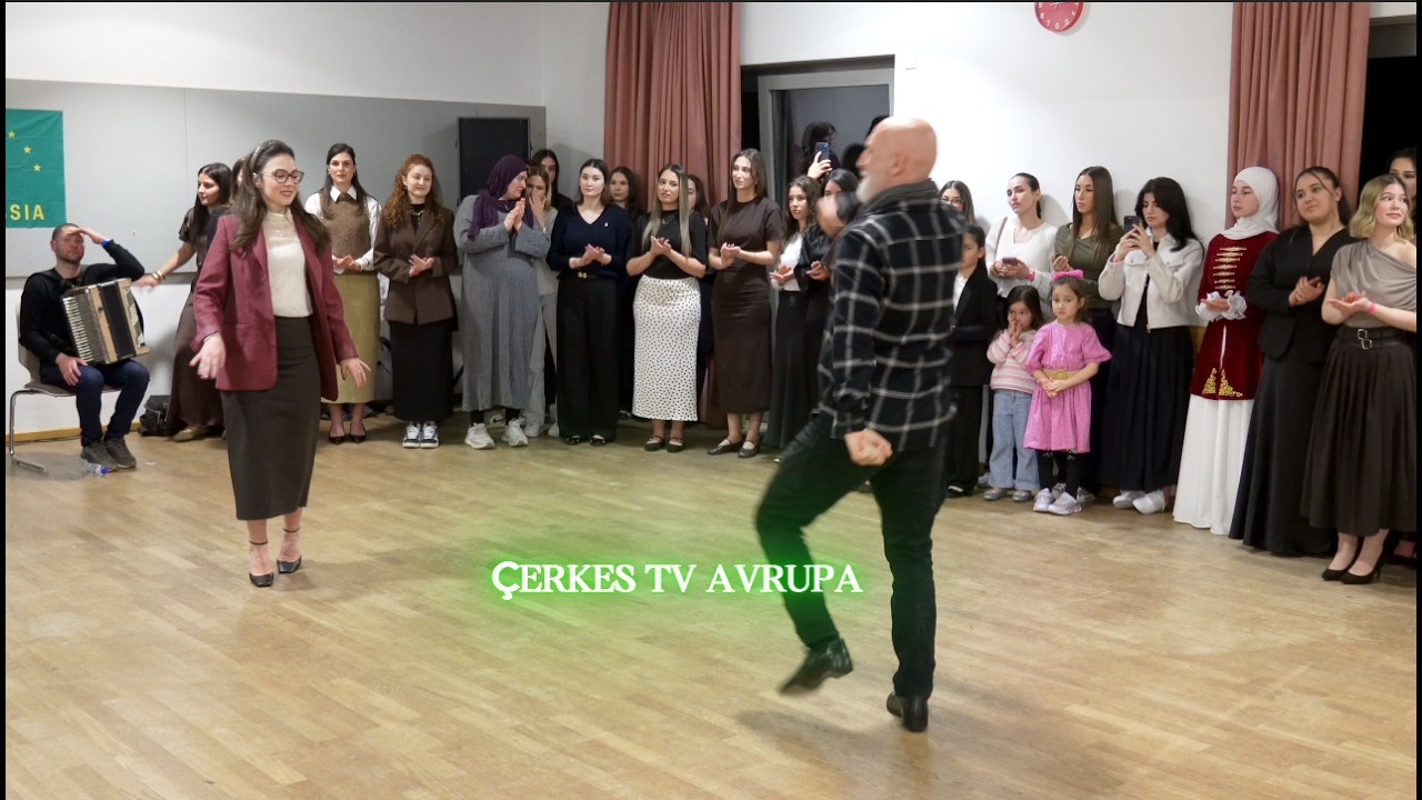 M&uuml;nih&rsquo;te 12. &Ccedil;erkes K&uuml;lt&uuml;r G&uuml;nleri B&uuml;y&uuml;k İlgi G&ouml;rd&uuml; (1.g&uuml;n)