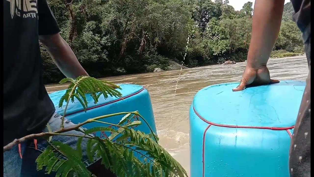 Riam udang dn riam panjang yg di lalui saat berkunjung kekampung" yg brada di perbatsan.