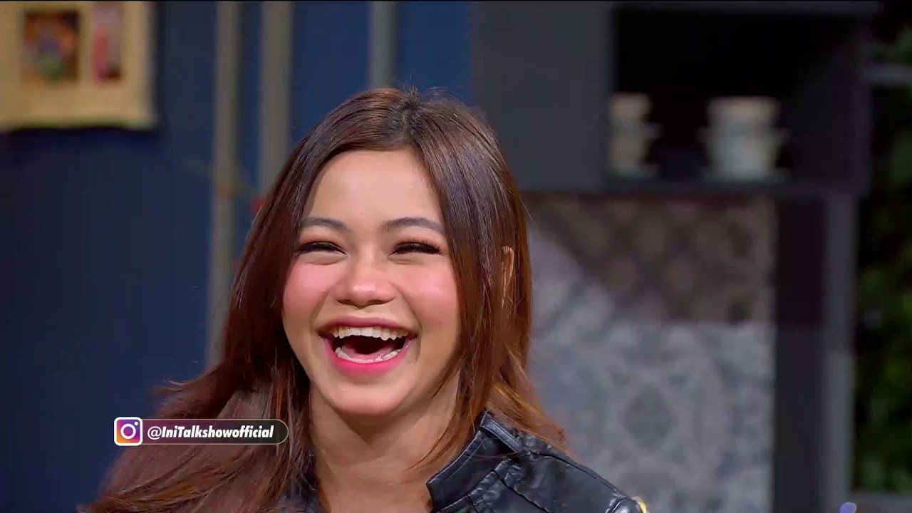 Rara Ditantang Nyanyi Rock Godbless