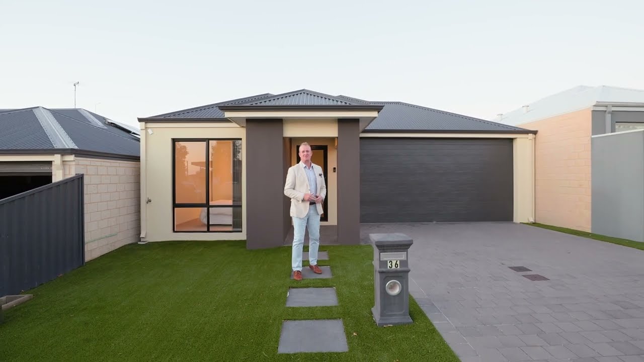 Dean Demos is proud to present 36 King David Blvd, Madeley