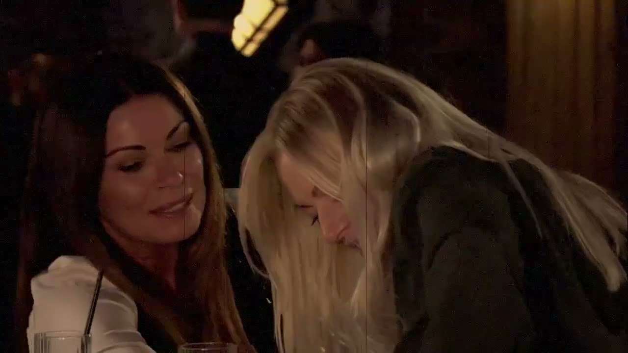 Carla & Lisa - Love Me Like You Do