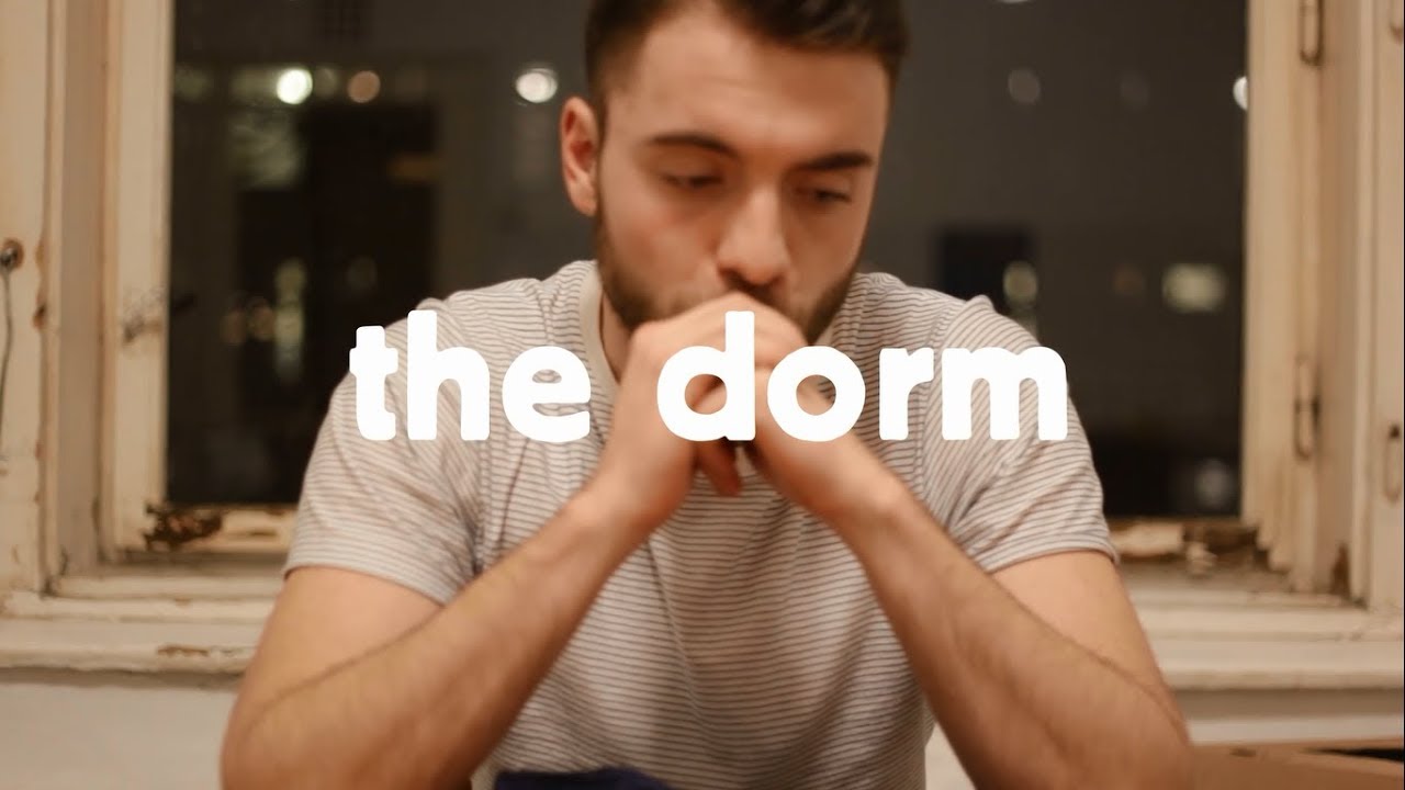 ELTE's griff dorm interview