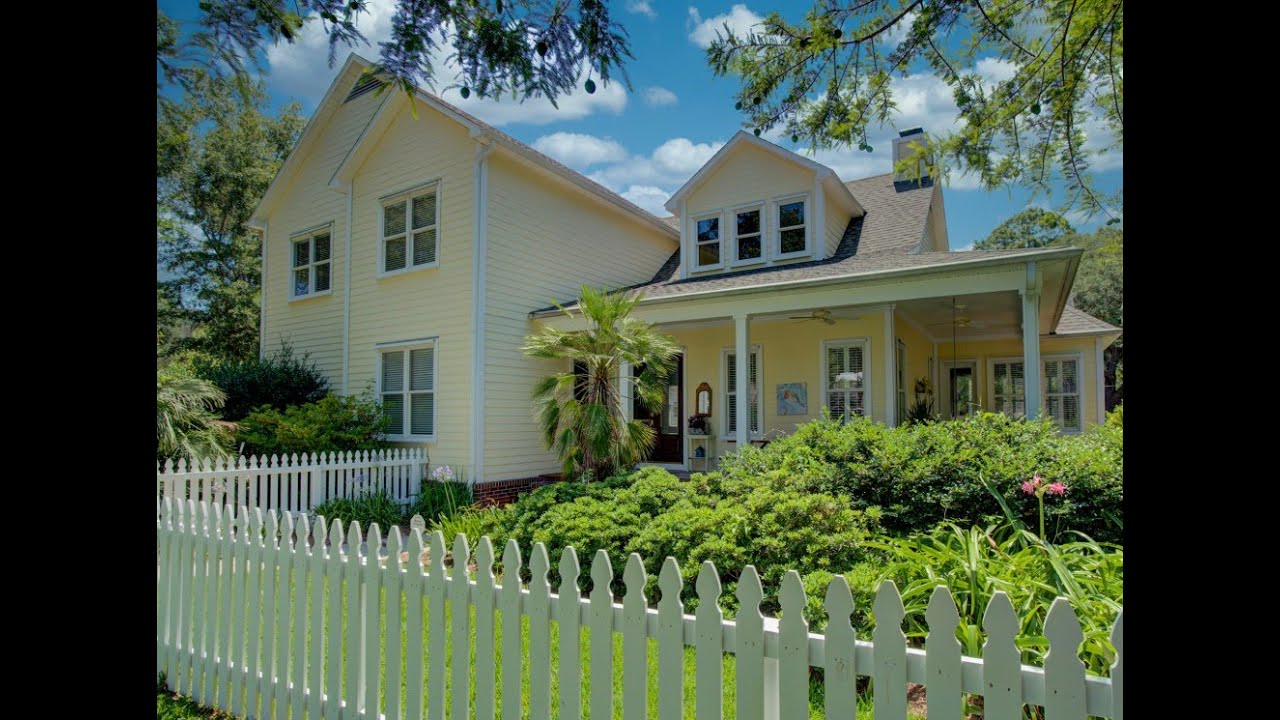 141 Laurel Avenue, Fairhope AL 36532