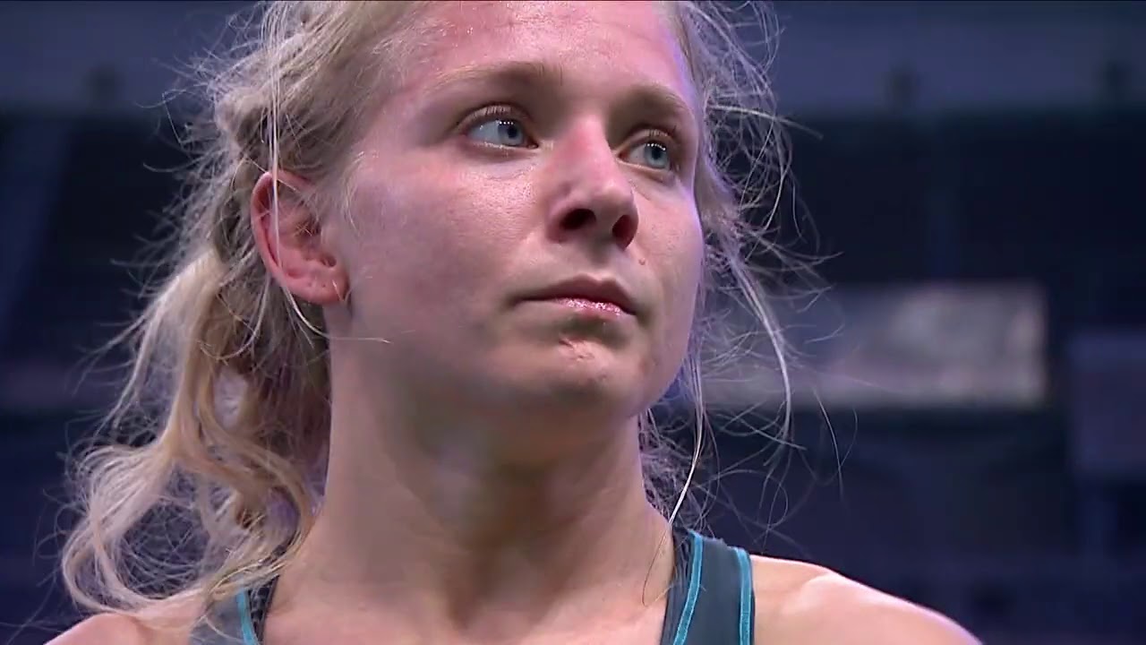 1/2 WW - 59 kg: S. LIPATOVA (RUS) v. S. PARUSZEWSKI (GER)