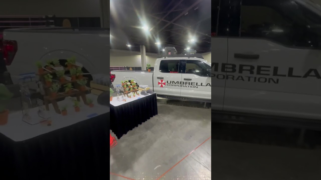The new Umbrella Corp truck at Momocon this past weekend #umbrellacorporation #residentevil #cosplay