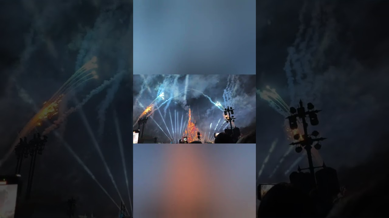 The momentum #fireworks #momentum #hongkongdisneyland #familytravel #2025 #hongkong 