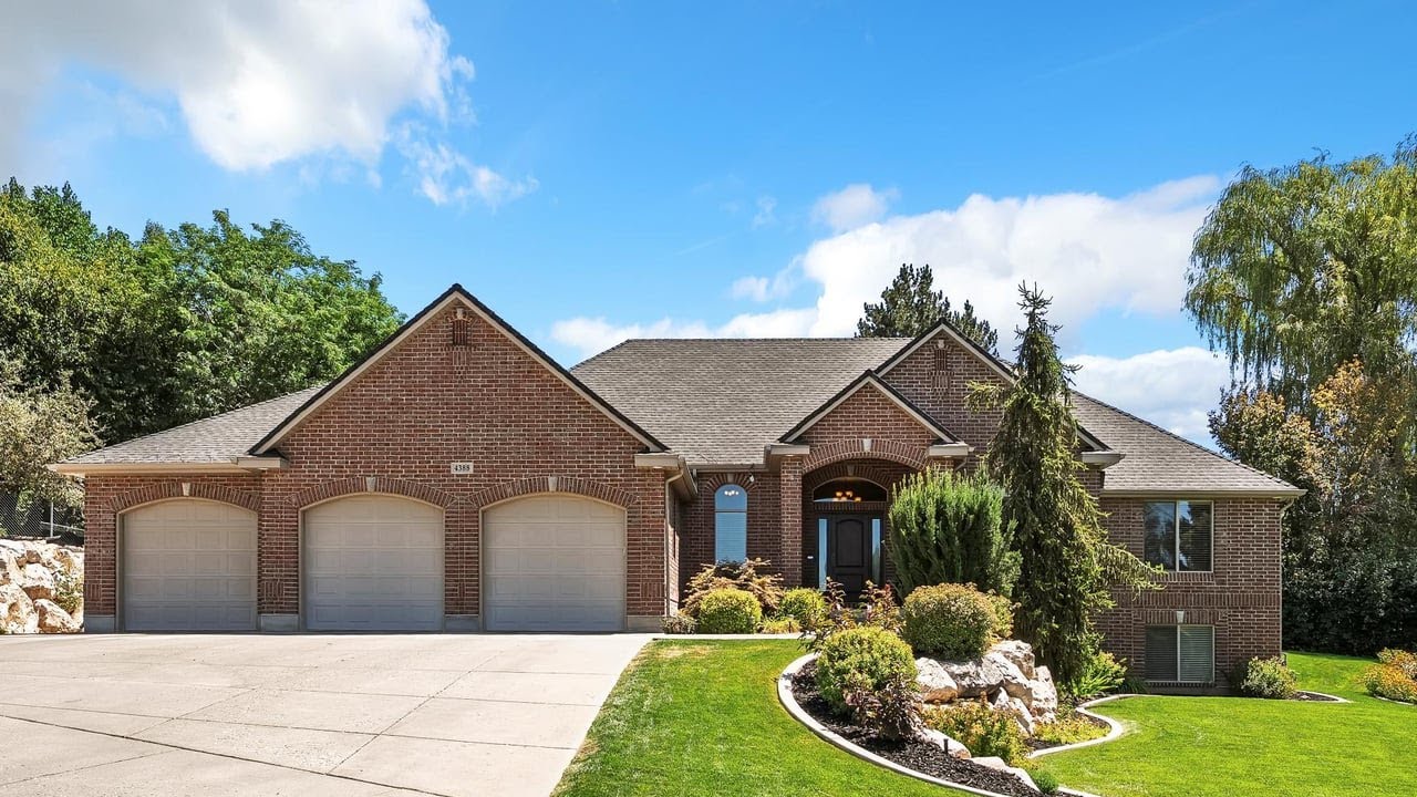 4388 N 250 W, Pleasant View, UT