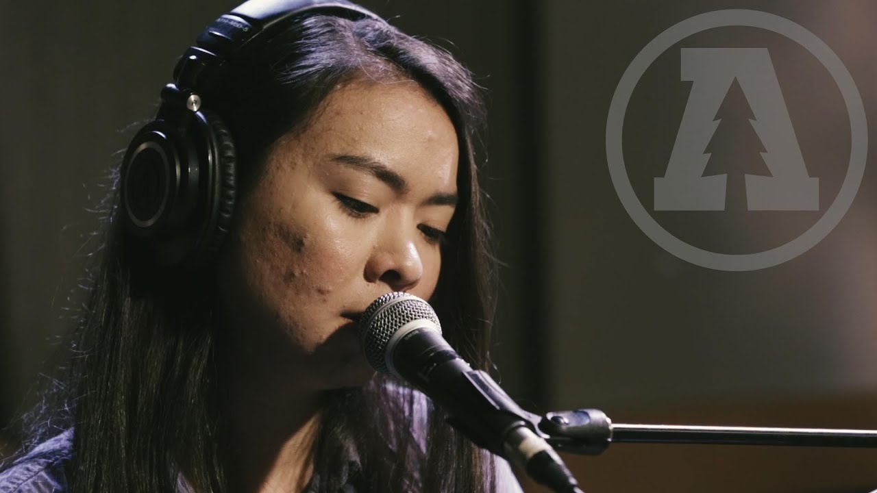Mitski - Liquid Smooth - Audiotree Live