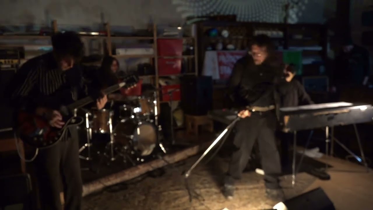 The Poors live at Az.Agr.Giuseppe Maggiori - Pissignano Italy 7-12-2025