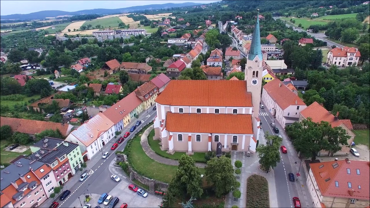 Sobótka/Zobten - centrum miasta. Widok z drona