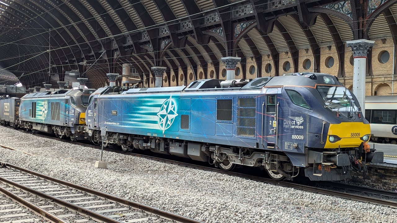 DRS double-headed classes 88 & 68 on the Tesco intermodal pauses at York, Sat. 19th April 2025.