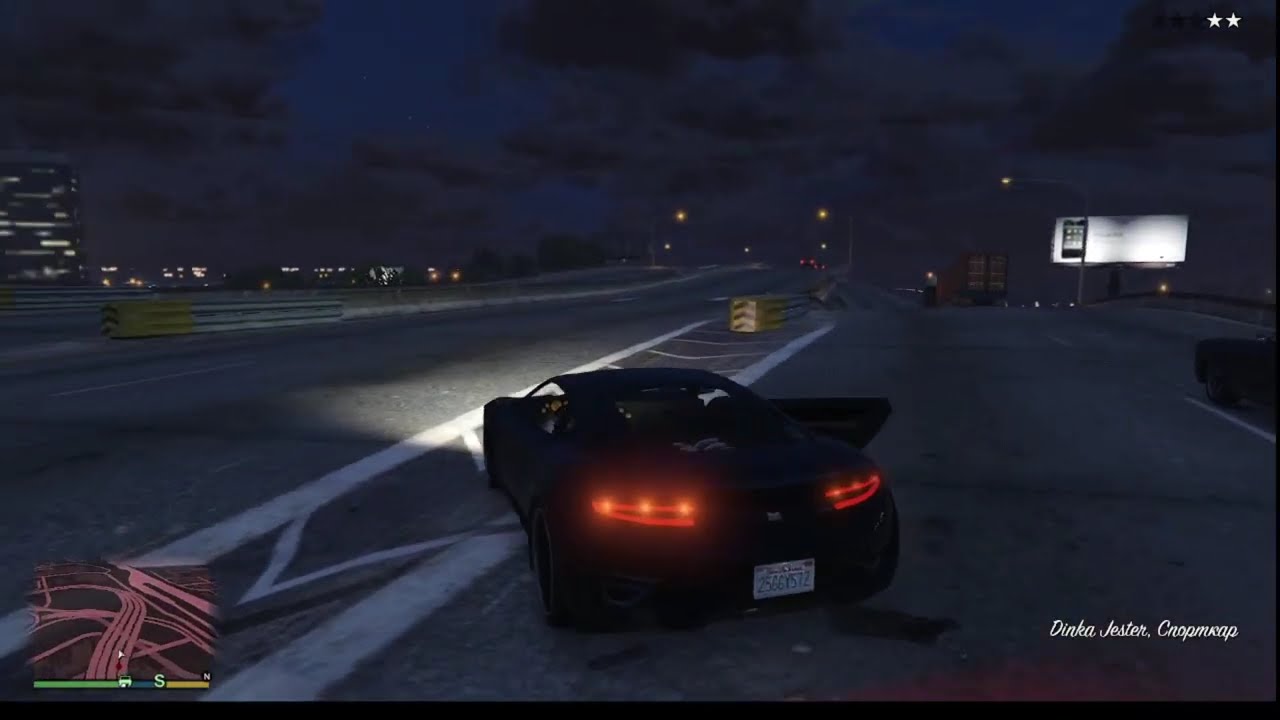 Играю в GTA5 угон от полиции. (Очень весело.)