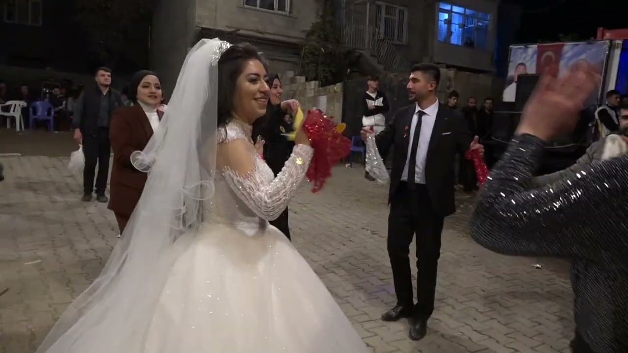 ARDİLLİ MUTLU SARİKAYALİ DURAN FARKİYLA YAYLACİKLİ MAHMUT UN DÜĞÜNÜ 3
